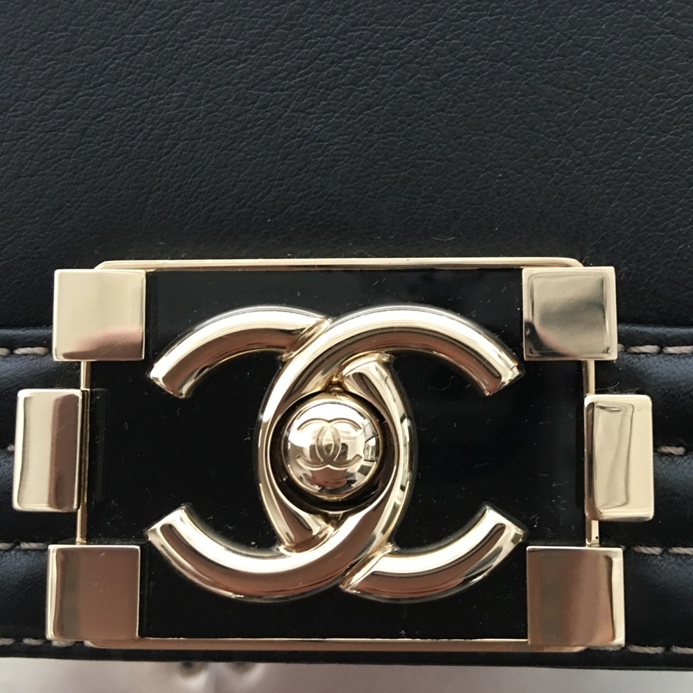 Chanel Bicolor Le Boy Flap Bag - Picture 9 of 14